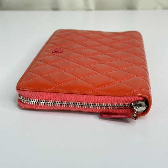Chanel Orange Patent Leather Large Wallet with Classic Quilted Design - Picture 4 of 10